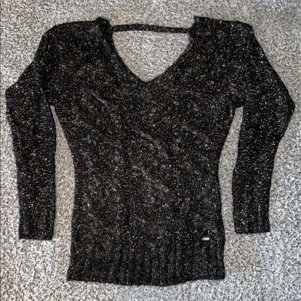 GUESS sweater